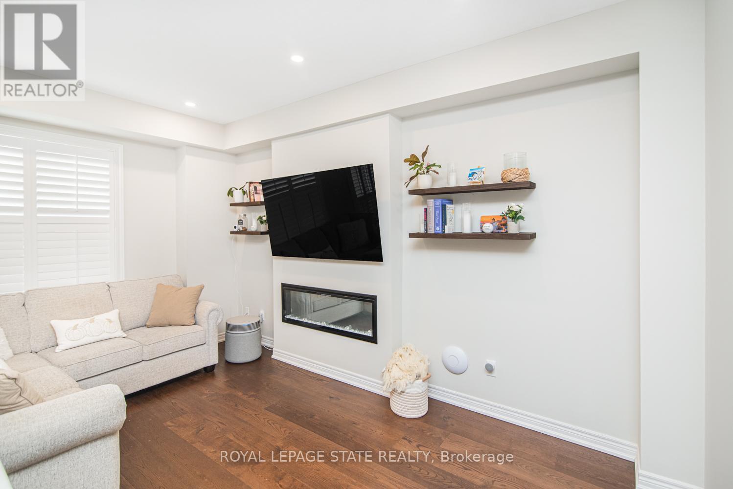 8 Mia Drive, Hamilton, Ontario  L9B 0K1 - Photo 11 - X12672820