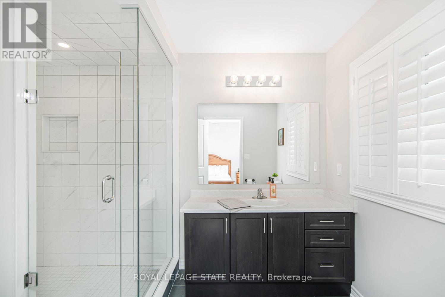 8 Mia Drive, Hamilton, Ontario  L9B 0K1 - Photo 36 - X12672820