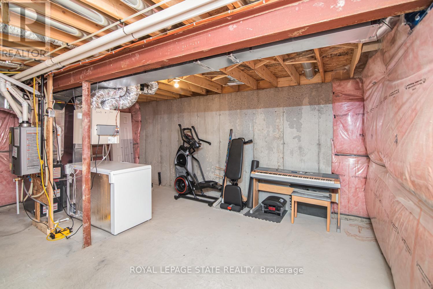 8 Mia Drive, Hamilton, Ontario  L9B 0K1 - Photo 45 - X12672820