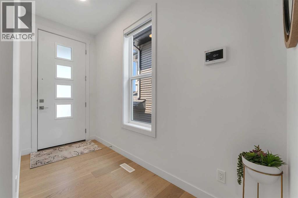 172 Precedence Hill, Cochrane, Alberta  T4C 2T6 - Photo 3 - A2273598