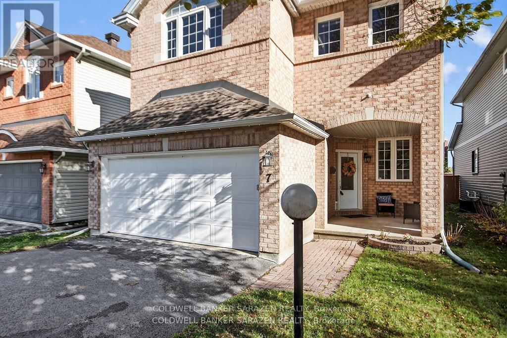 7 Whitechapel Crescent, Ottawa, Ontario  K1S 3G7 - Photo 4 - X12672974