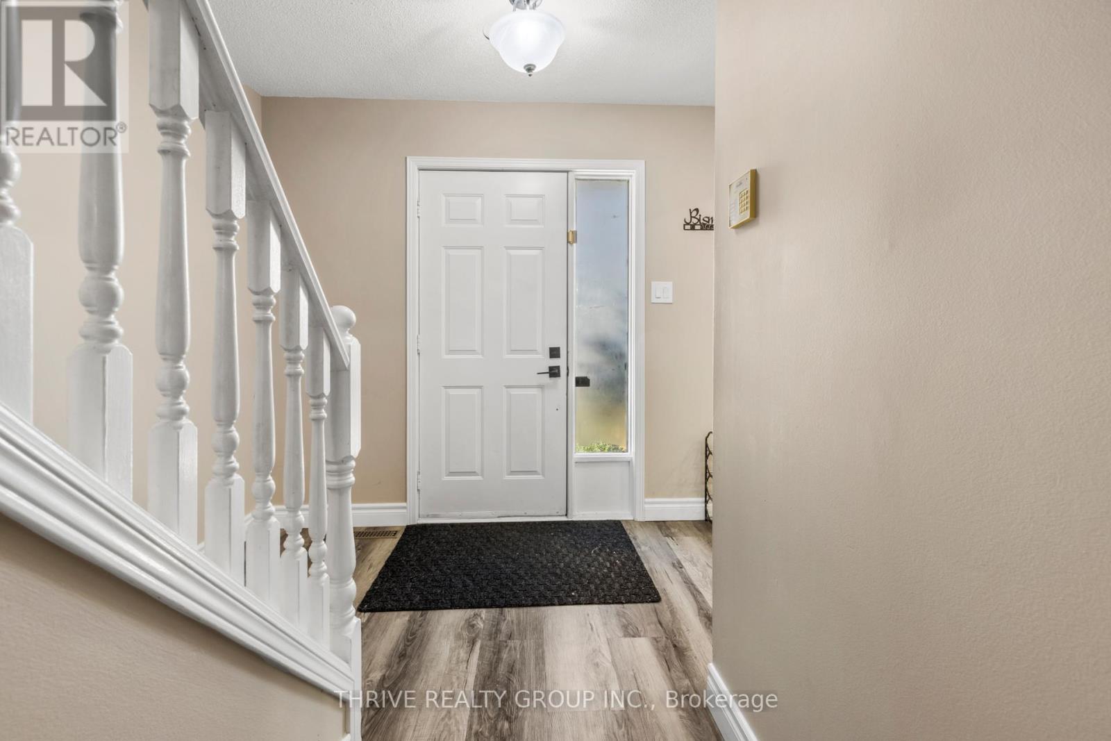 74 Erica Crescent, London South, Ontario  N6E 3P5 - Photo 3 - X12672226