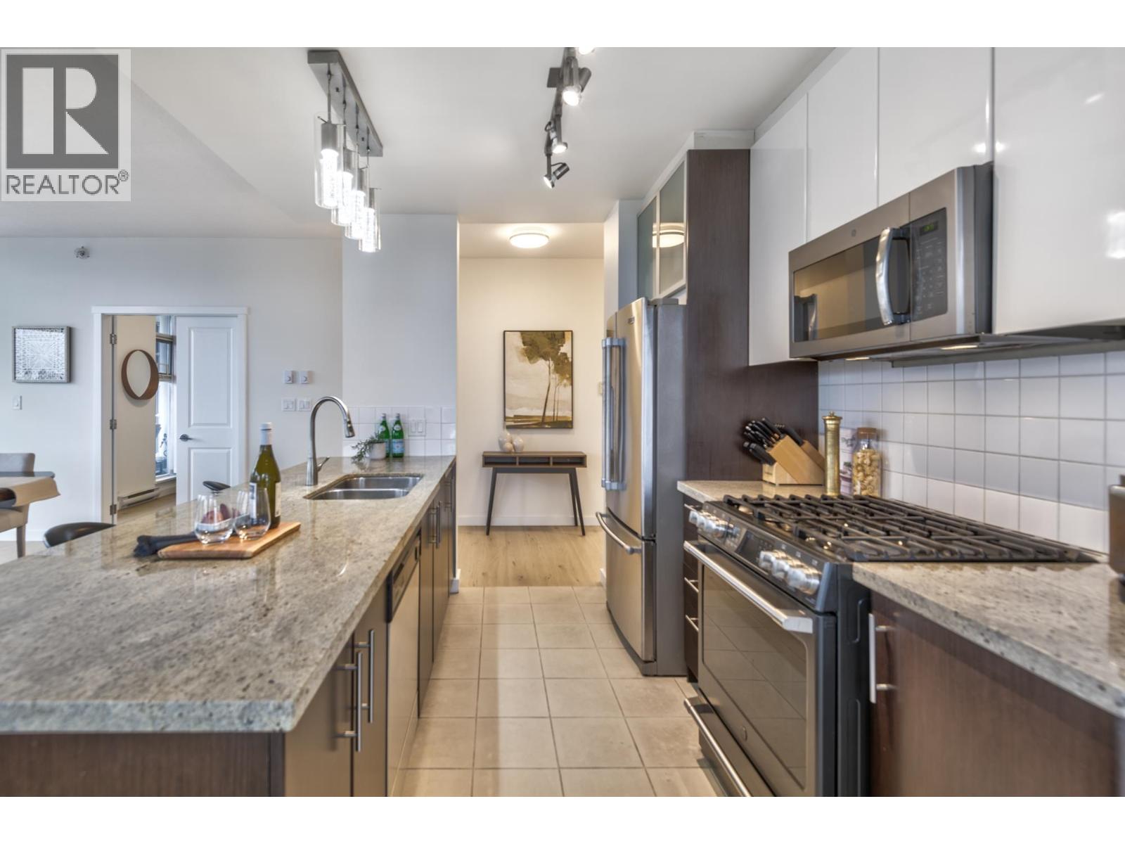 3005 2289 Yukon Crescent, Burnaby, British Columbia  V5C 0B2 - Photo 11 - R3076971