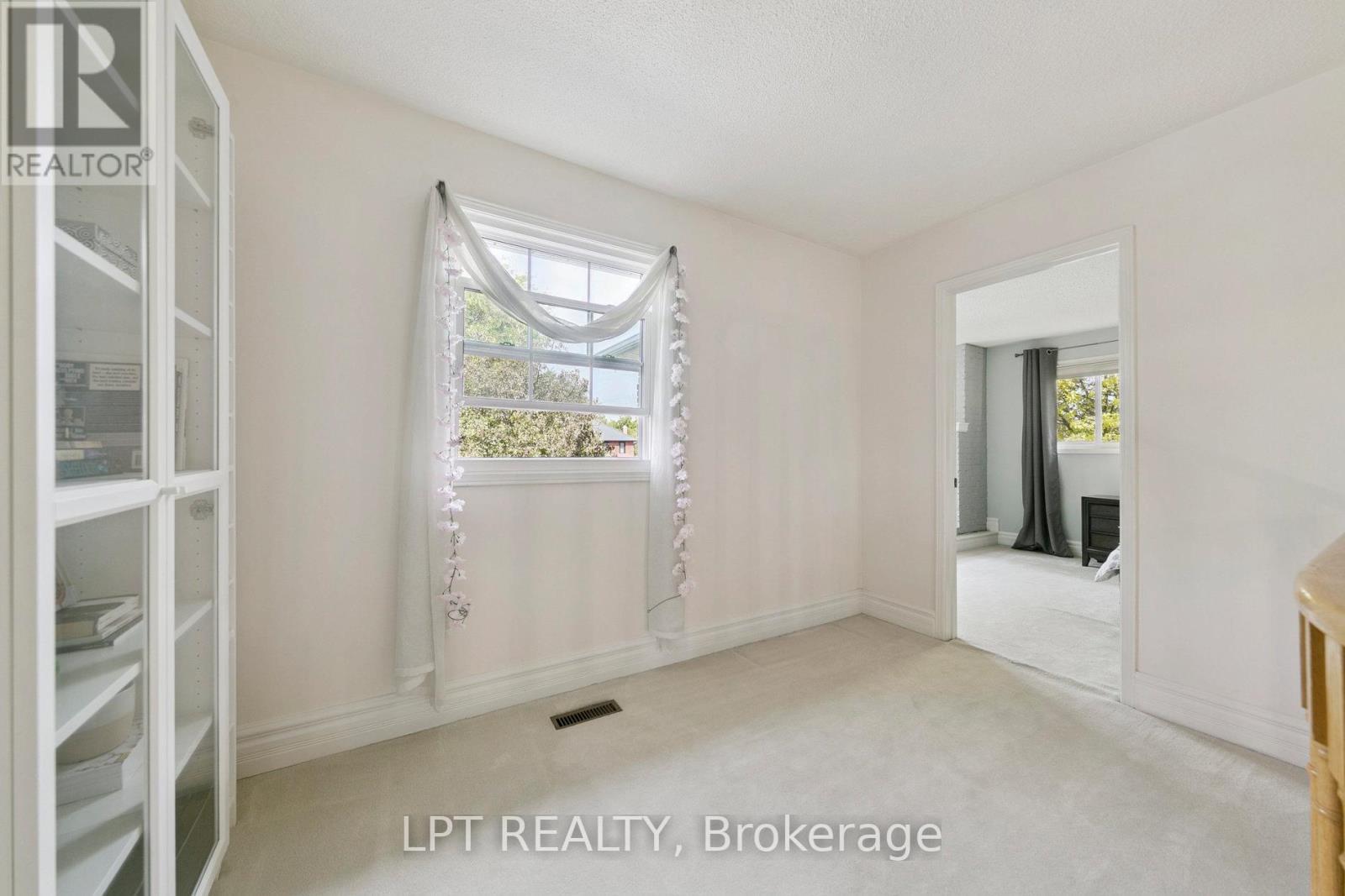 1823 The Chase, Mississauga, Ontario  L5M 2Y8 - Photo 28 - W12672794