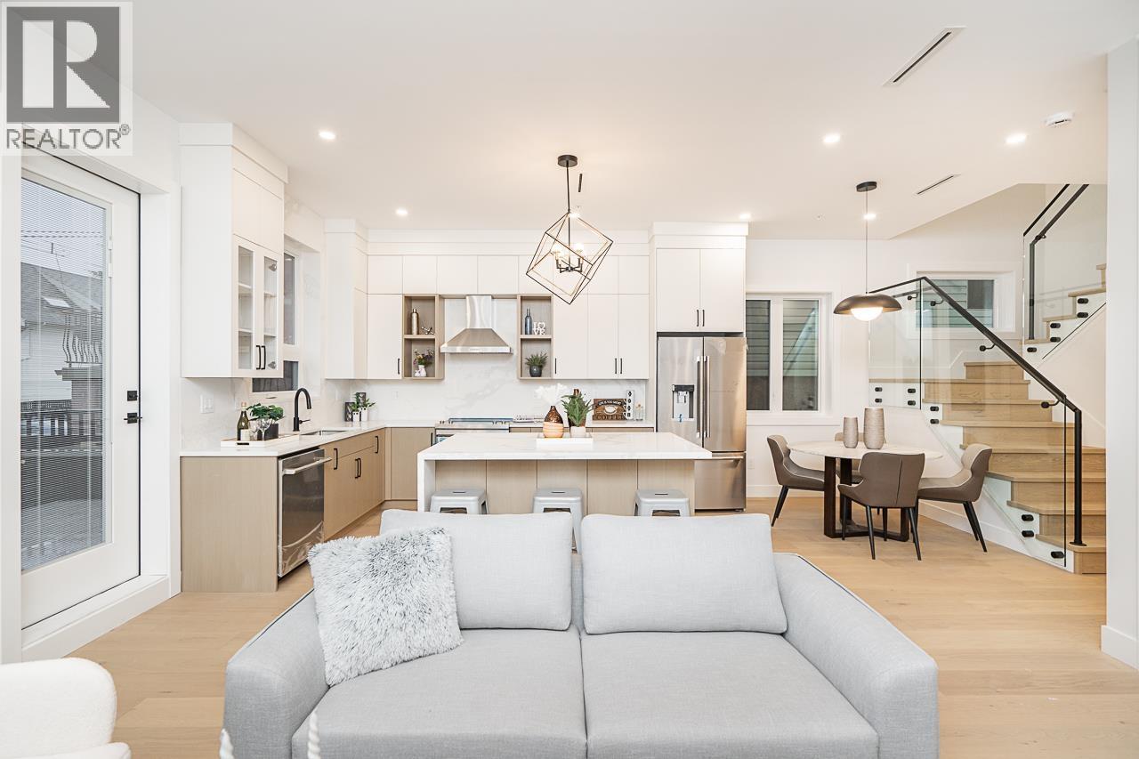 2 2753 Nanaimo Street, Vancouver, British Columbia  V5N 5E9 - Photo 5 - R3076722