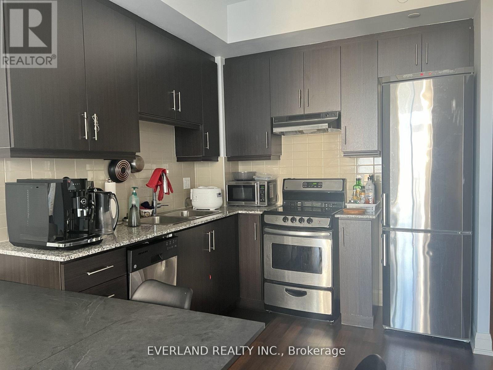 1512 - 68 Canterbury Place, Toronto, Ontario  M2N 2N1 - Photo 3 - C12672944
