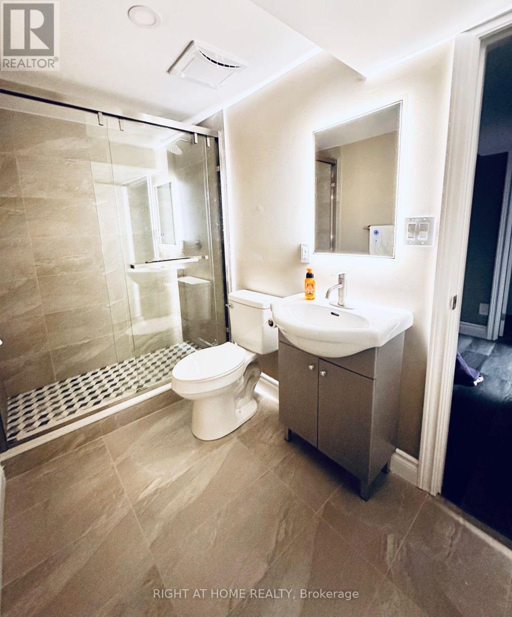 Room 2 - 30 Marowyne Drive, Toronto, Ontario  M2J 2A4 - Photo 2 - C12672566