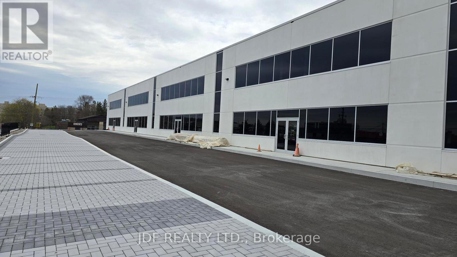 1 & 2 - 2 Scanlon Court, Aurora (Aurora Village), Ontario  L4G 7B2 - Photo 4 - N12672960