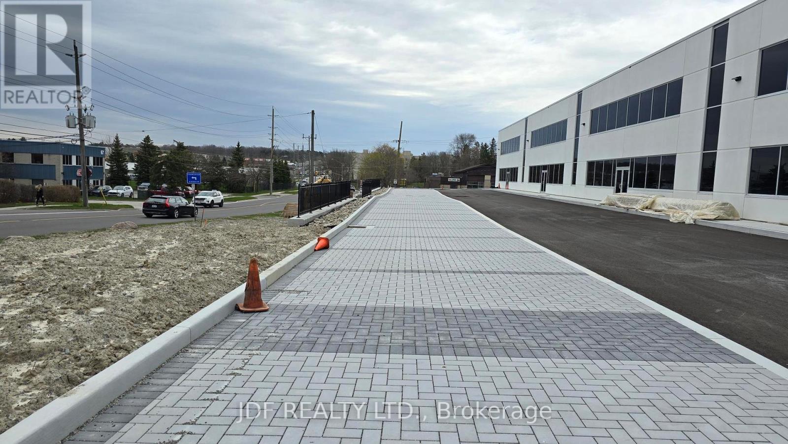 1 & 2 - 2 Scanlon Court, Aurora, Ontario  L4G 7B2 - Photo 6 - N12672960