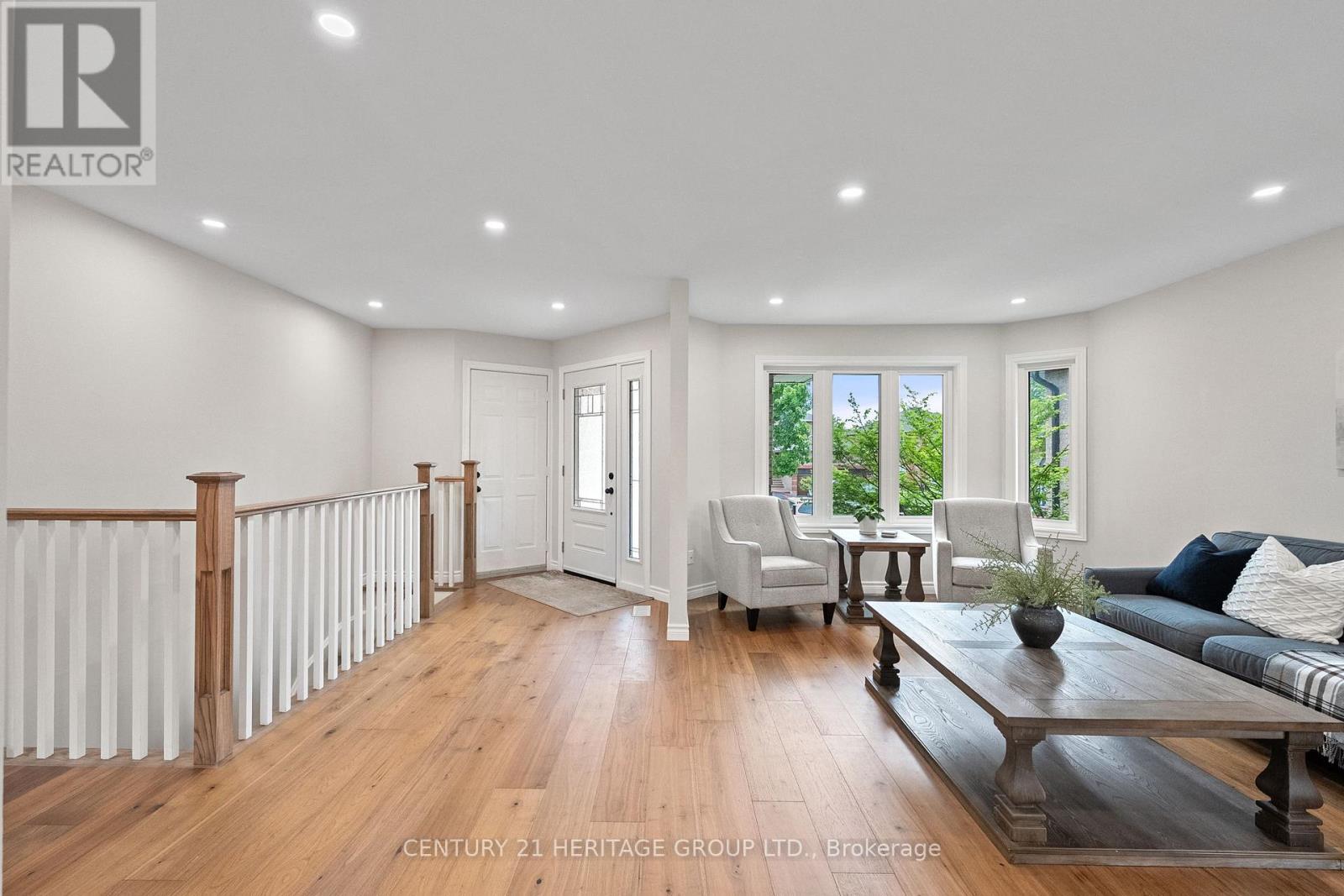 31 Fox Run Lane, Bradford West Gwillimbury (Bradford), Ontario  L3Z 2J1 - Photo 5 - N12672968