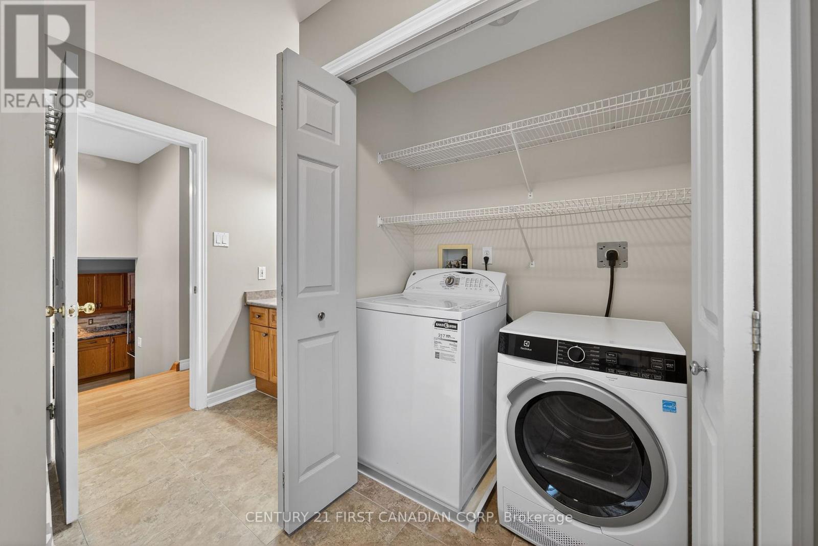 33 Juniper Crescent, Strathroy-Caradoc, Ontario  N7G 4G4 - Photo 17 - X12666182