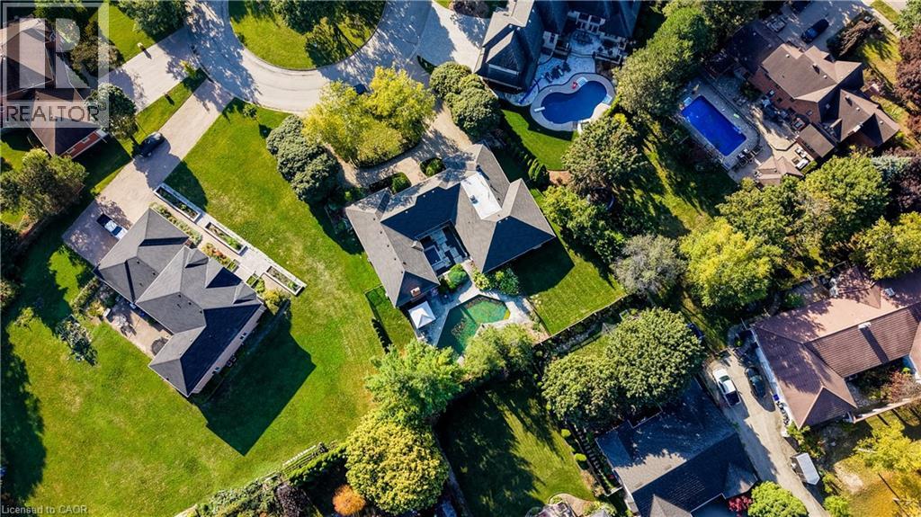 592 Manorwood Court, Waterloo, Ontario  N2K 3L7 - Photo 3 - 40796792