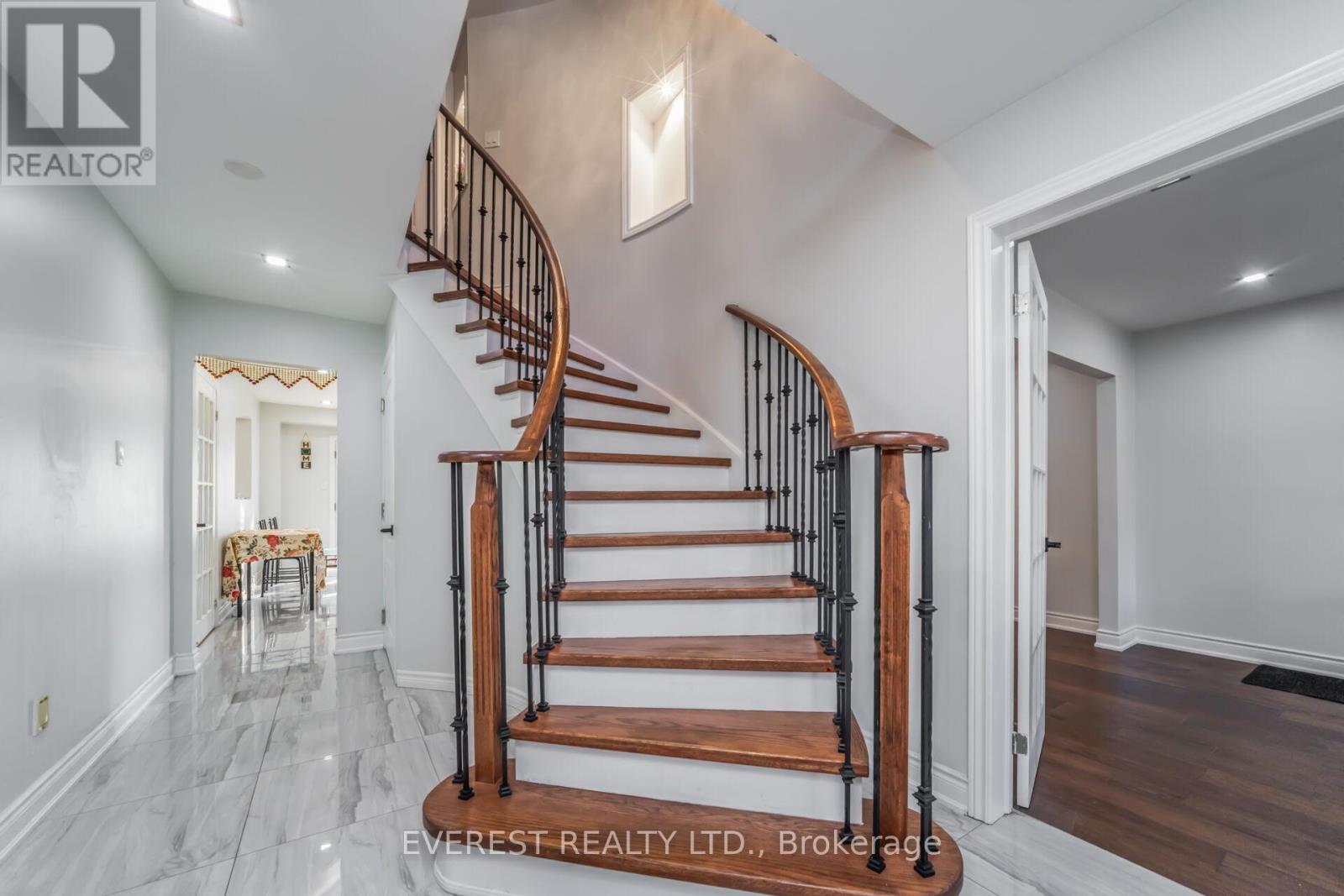 96 Ravenswood Drive, Brampton, Ontario  L6Y 3Z9 - Photo 24 - W12672916