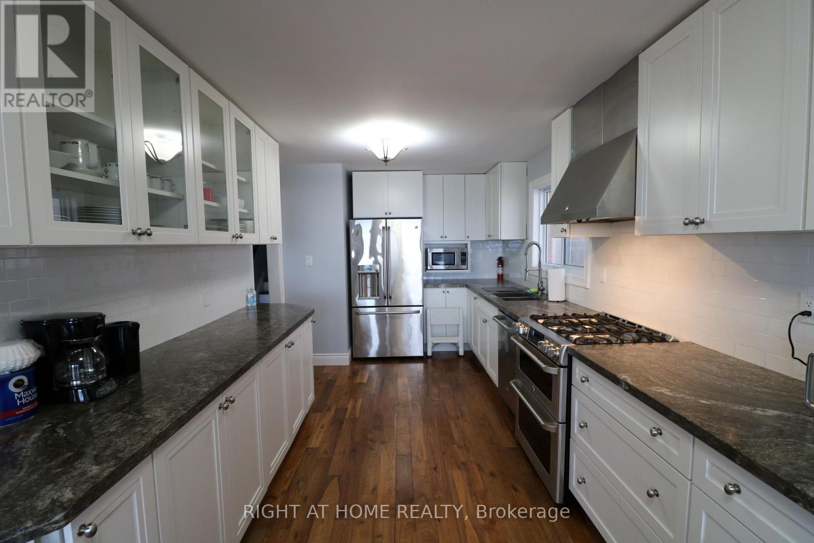 7 Eleventh Street, Toronto, Ontario  M8V 3G2 - Photo 13 - W12672948