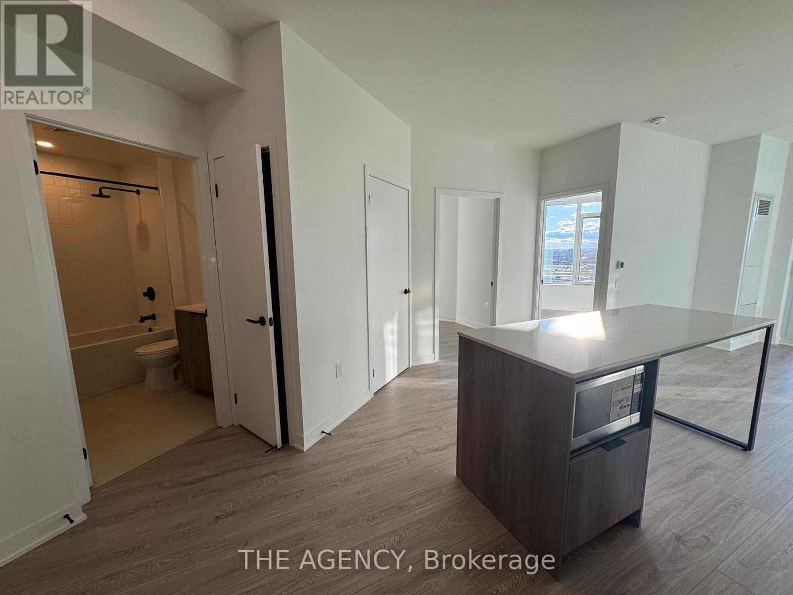 1906 - 2495 Eglinton Avenue W, Mississauga, Ontario  L5M 2T2 - Photo 10 - W12672950