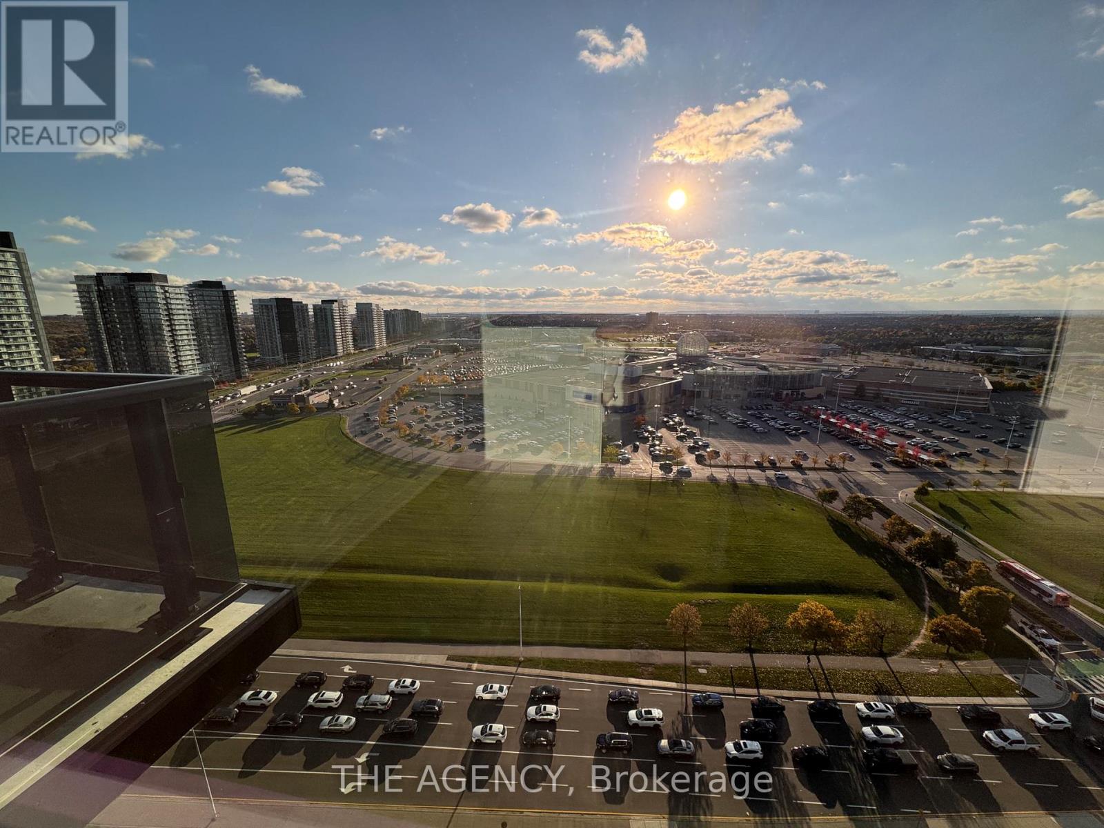 1906 - 2495 Eglinton Avenue W, Mississauga, Ontario  L5M 2T2 - Photo 22 - W12672950