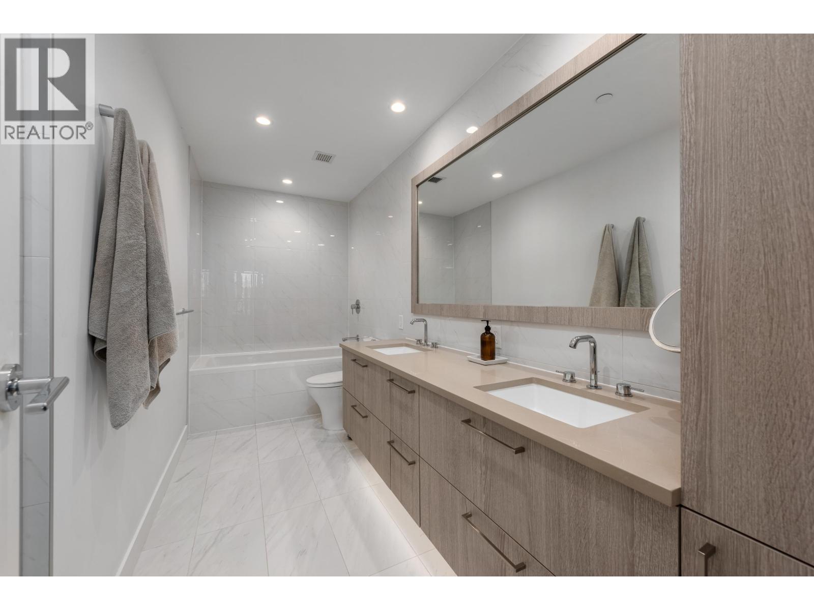 110 733 E 3rd Street, North Vancouver, British Columbia V7L 1G8 - Photo 15 - R3076591