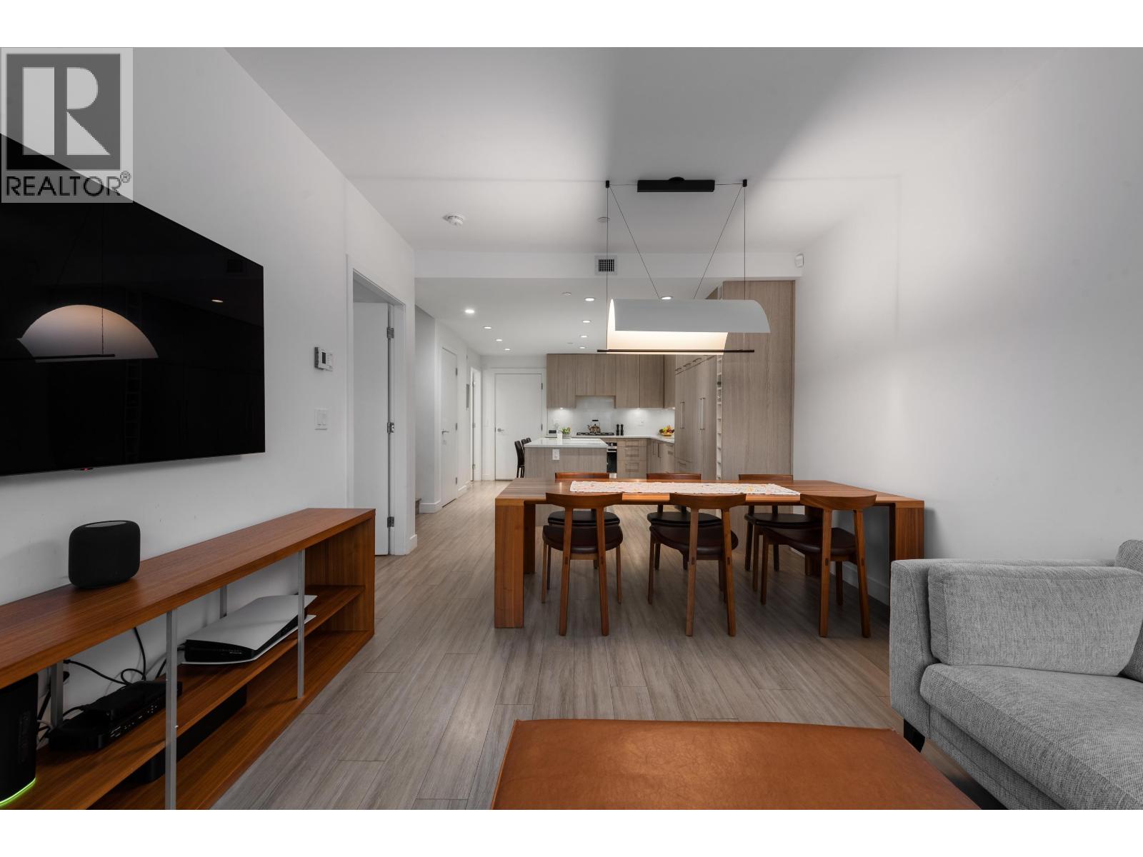 110 733 E 3rd Street, North Vancouver, British Columbia V7L 1G8 - Photo 8 - R3076591