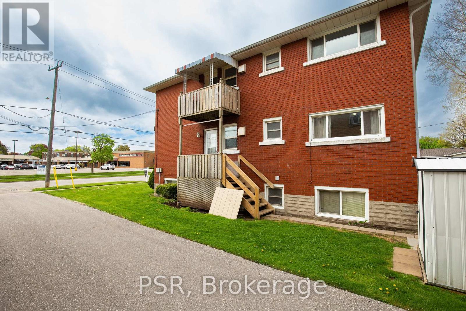514 Krug Street, Kitchener, Ontario  N2B 1L6 - Photo 3 - X12672866