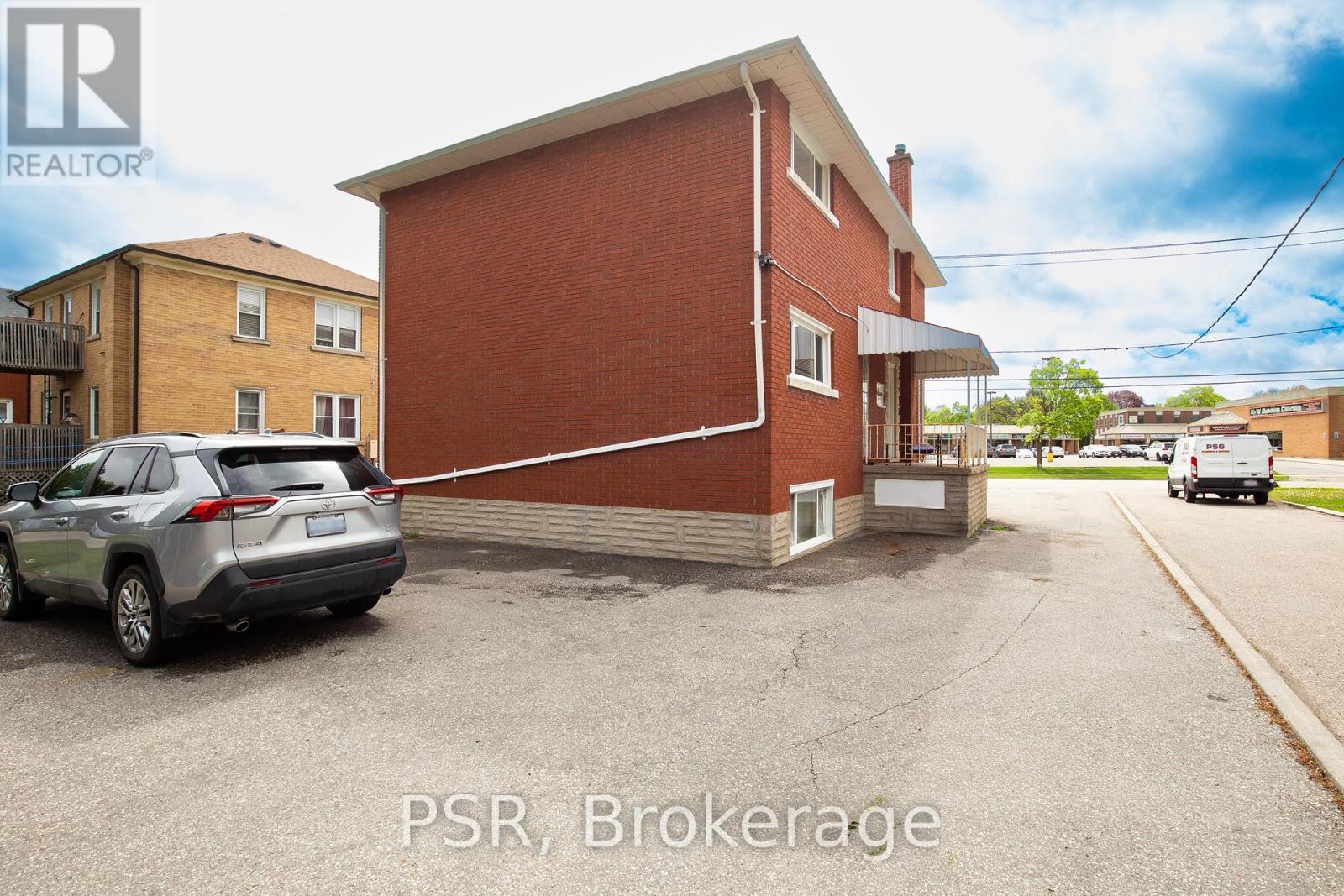 514 Krug Street, Kitchener, Ontario  N2B 1L6 - Photo 5 - X12672866