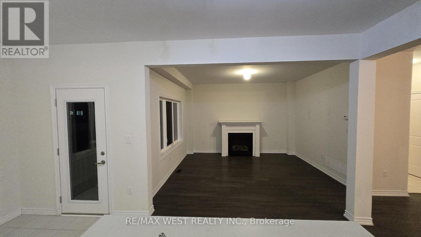 52 Cottonwood Crescent, Welland, Ontario  L3B 0J4 - Photo 5 - X12672972