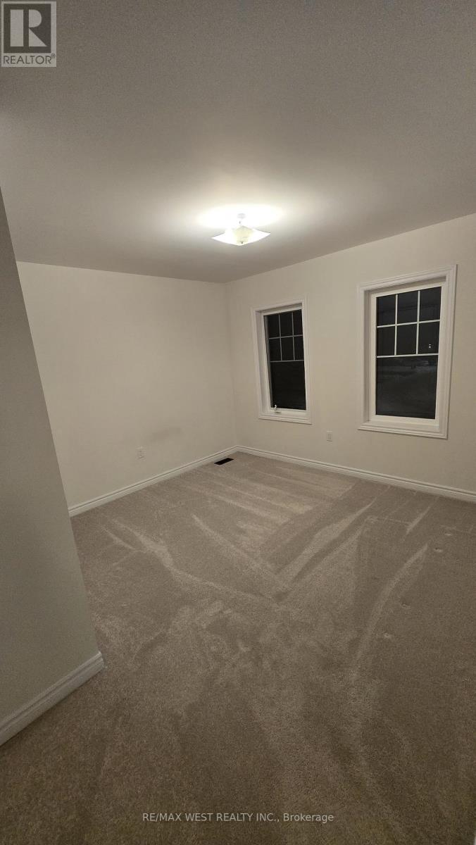 52 Cottonwood Crescent, Welland, Ontario  L3B 0J4 - Photo 9 - X12672972