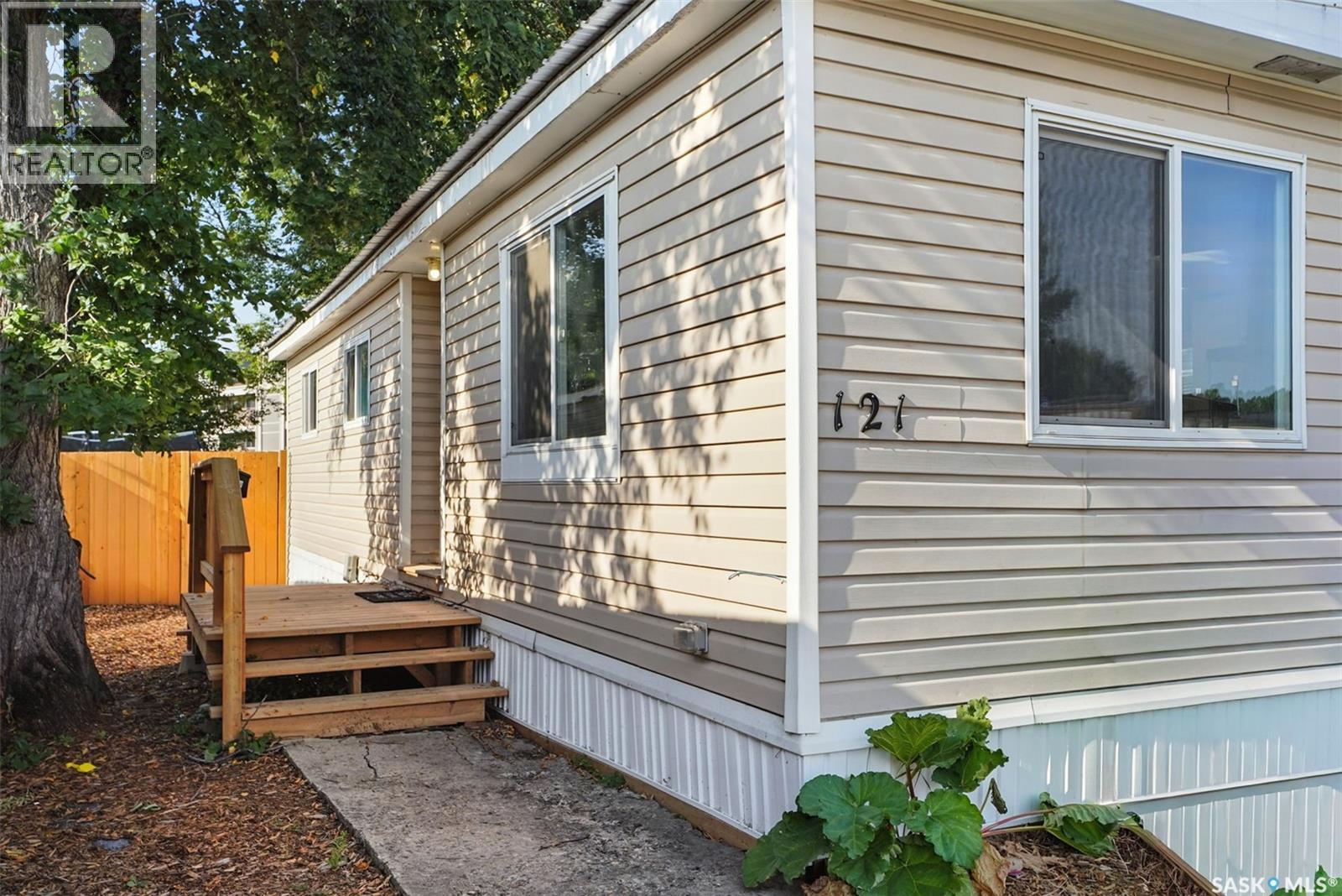 121 219 Grant Street, Saskatoon, Saskatchewan  S7N 2A5 - Photo 3 - SK026286