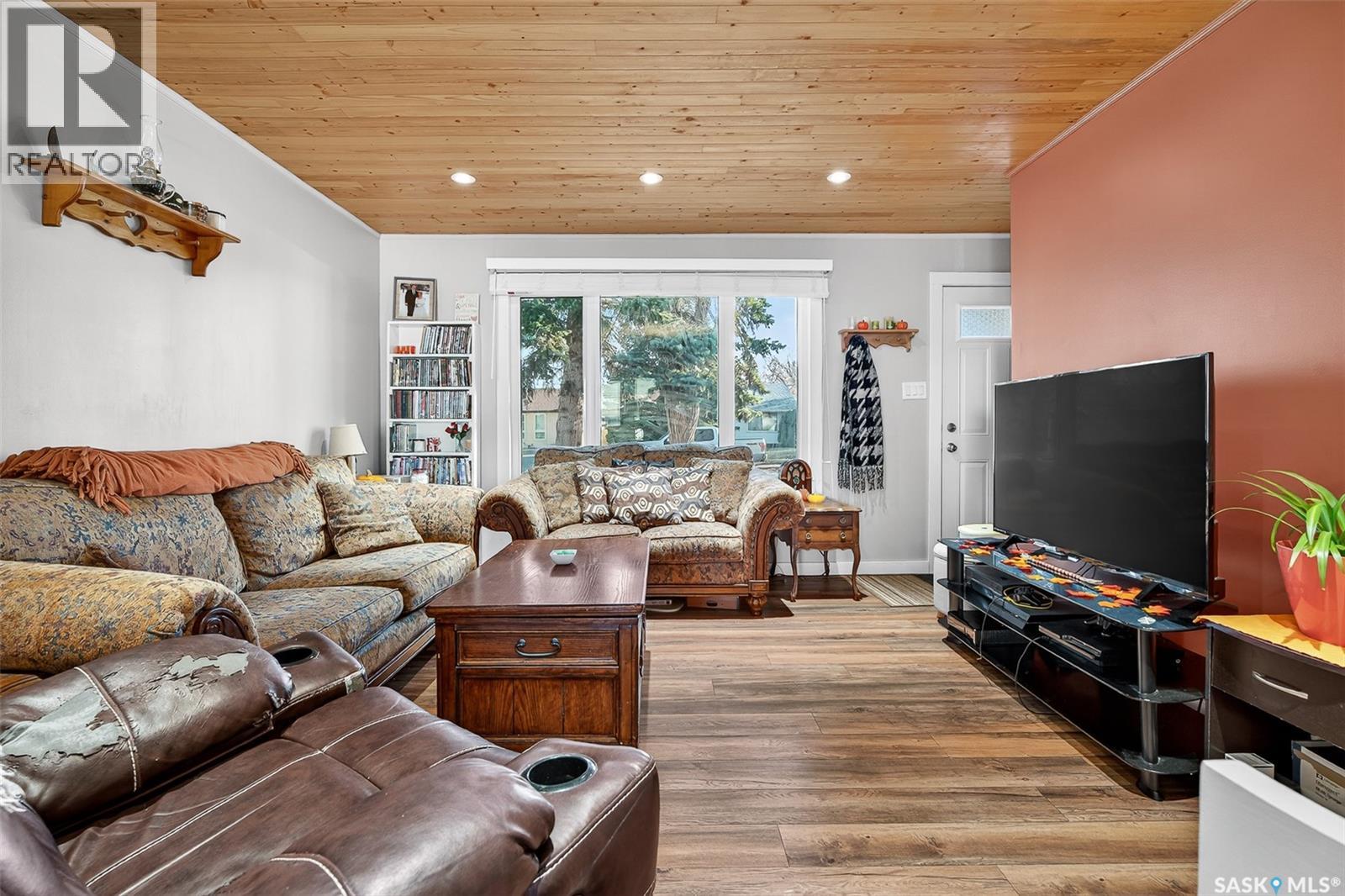 1314 7th Avenue Nw, Moose Jaw, Saskatchewan  S6H 4C9 - Photo 11 - SK026216