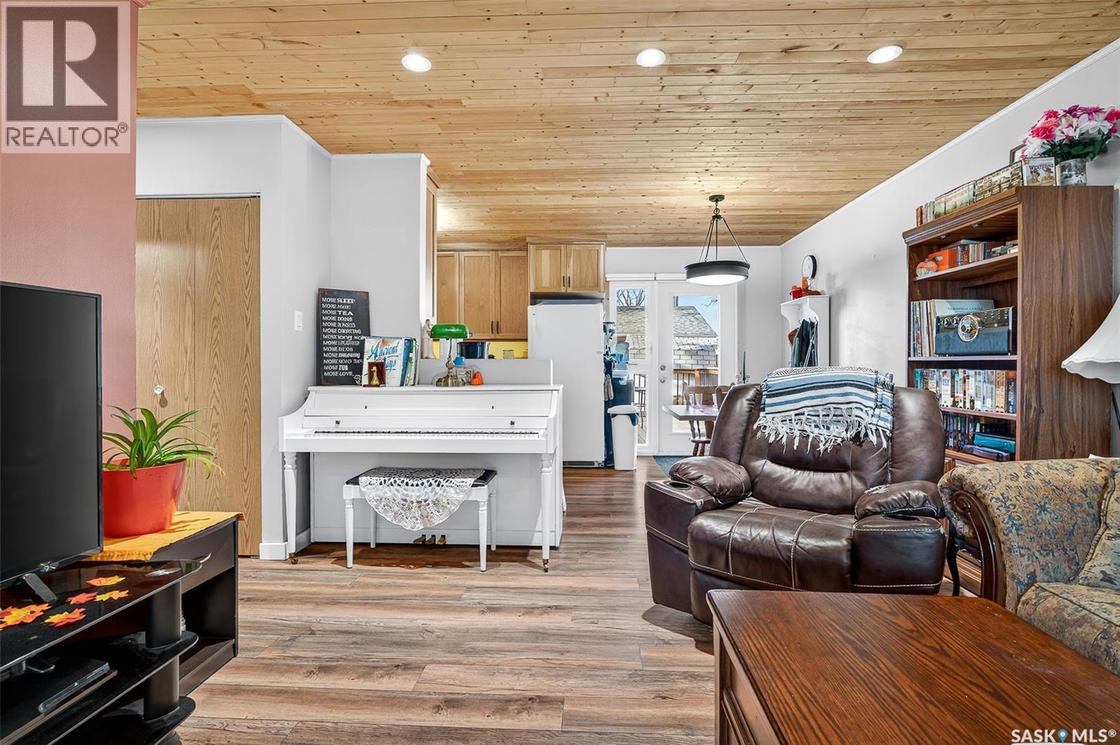 1314 7th Avenue Nw, Moose Jaw, Saskatchewan  S6H 4C9 - Photo 9 - SK026216