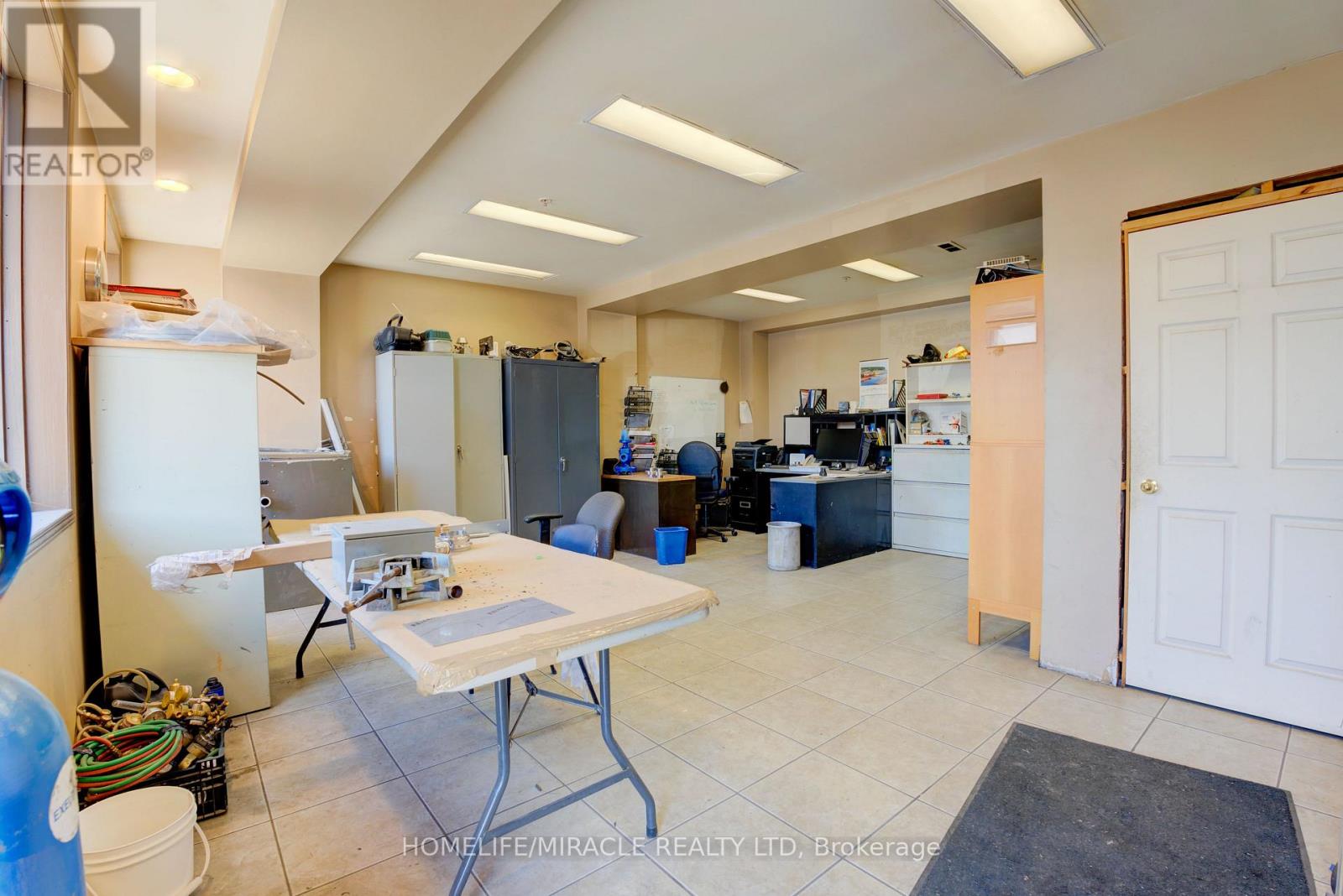 11 - 175 Advance Boulevard, Brampton, Ontario  L6T 4J1 - Photo 3 - W12535020