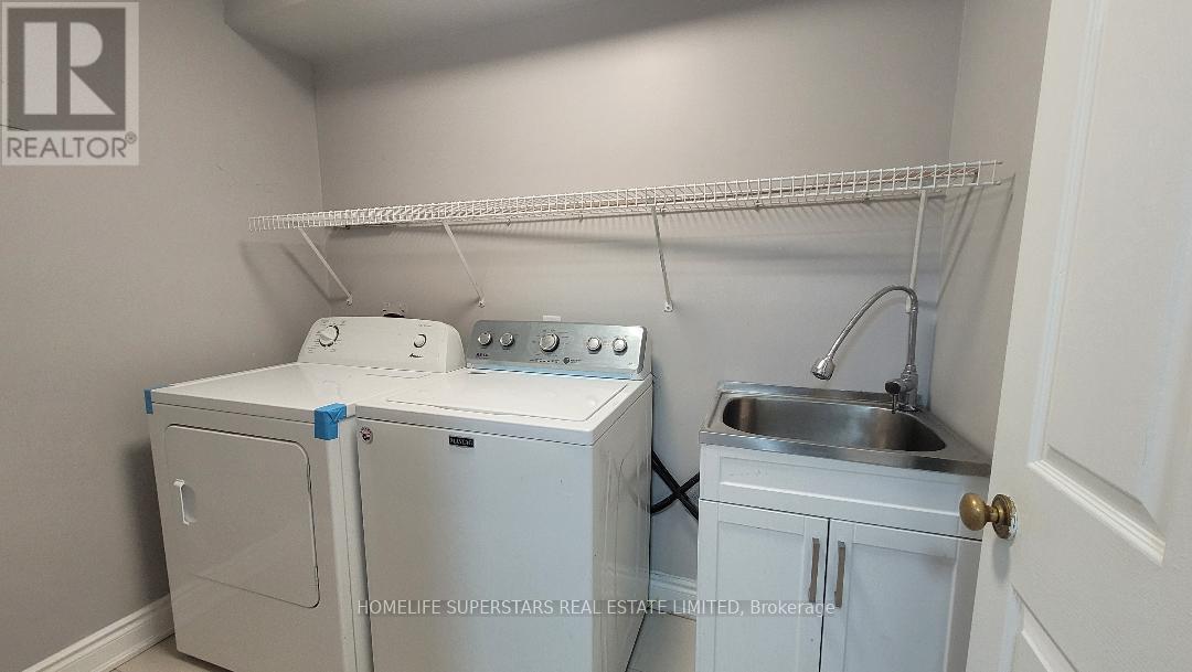 3436 Dovetail Mews, Mississauga, Ontario  L5L 5E4 - Photo 13 - W12659288