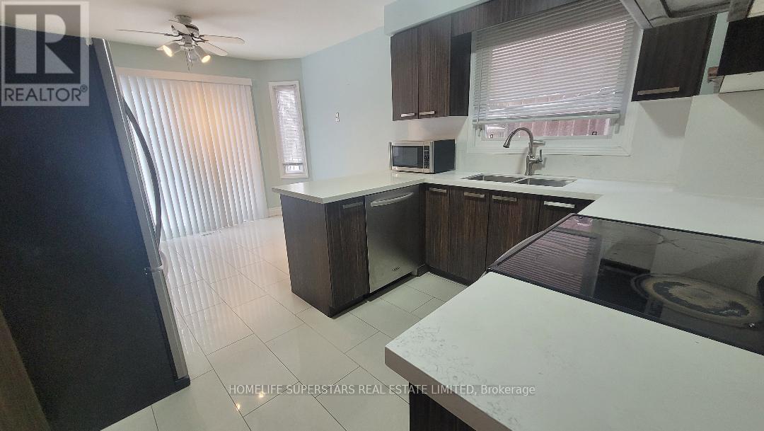 3436 Dovetail Mews, Mississauga, Ontario  L5L 5E4 - Photo 9 - W12659288