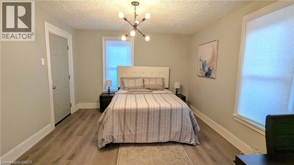 18 Mountain Street Unit 2, Grimsby, Ontario  L2M 3J8 - Photo 6 - 40796759