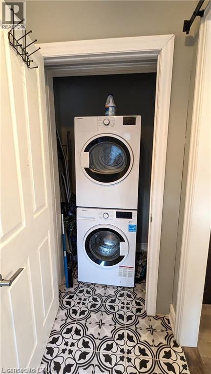 18 Mountain Street Unit 2, Grimsby, Ontario  L2M 3J8 - Photo 7 - 40796759