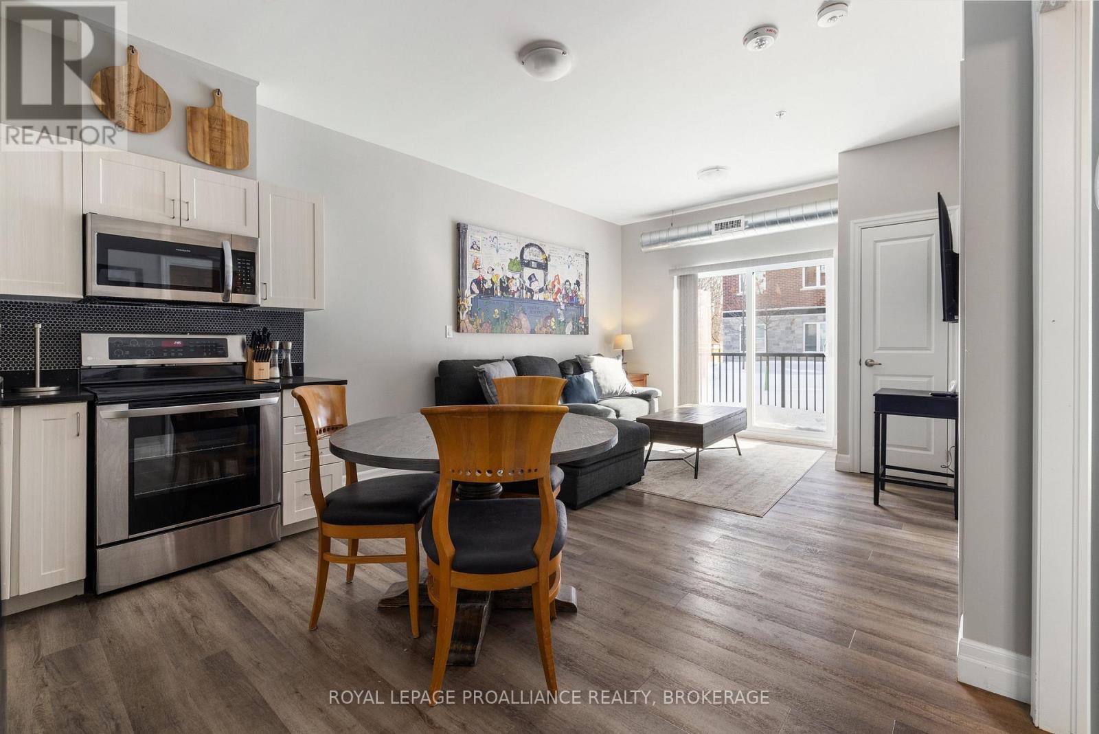 113 - 501 Frontenac Street, Kingston, Ontario  K7K 4L9 - Photo 4 - X12673004