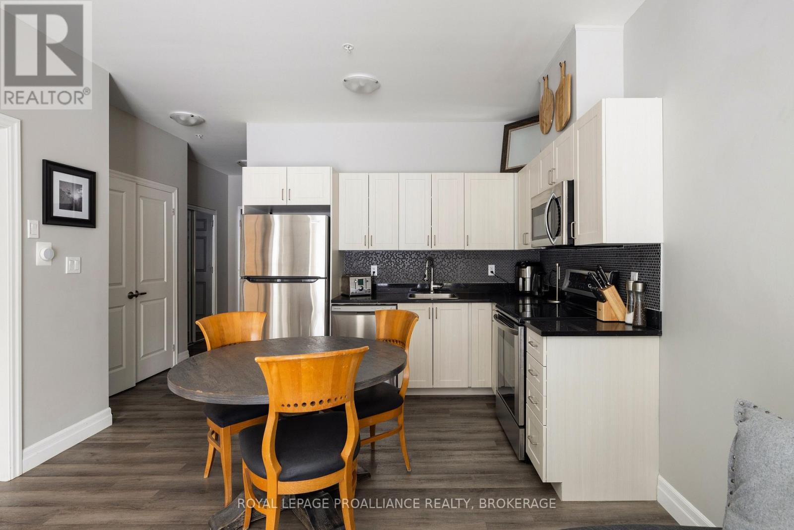 113 - 501 Frontenac Street, Kingston, Ontario  K7K 4L9 - Photo 6 - X12673004