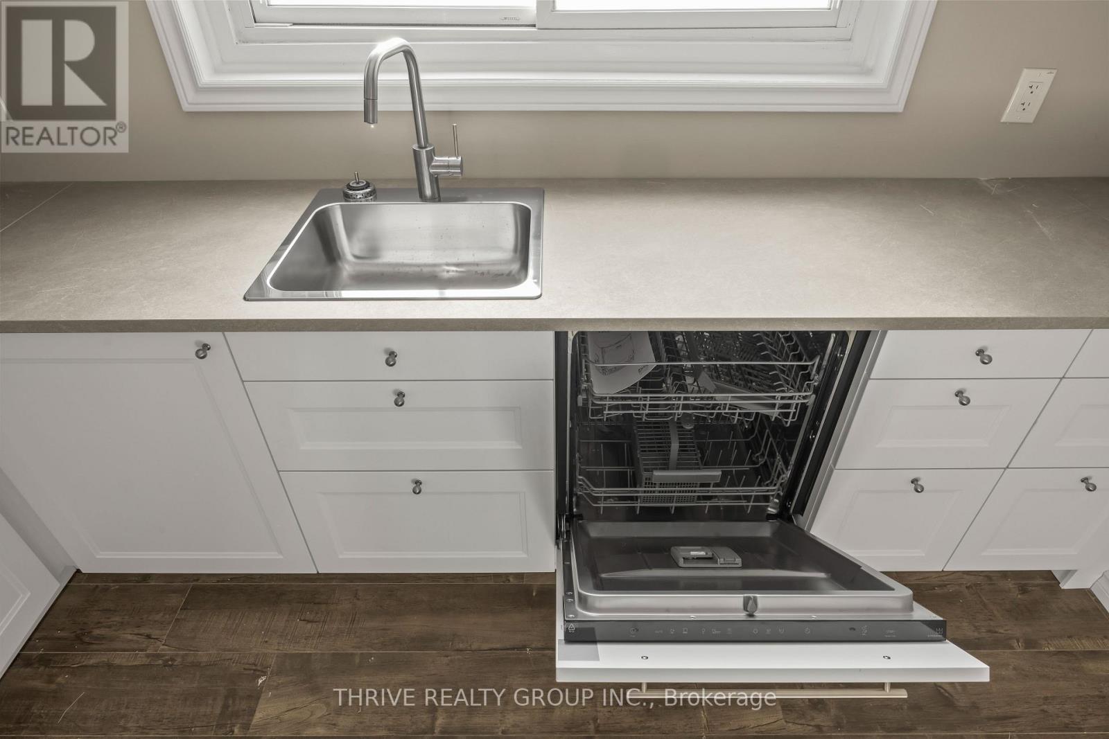 329 Thompson Road, London South, Ontario  N5Z 2Z4 - Photo 12 - X12673072