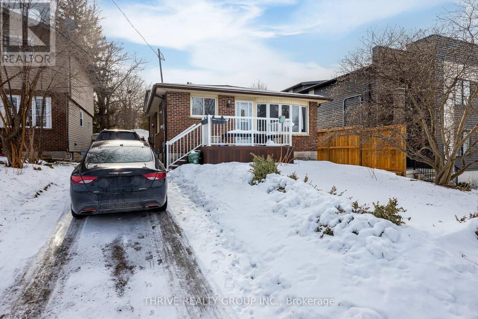 329 Thompson Road, London South, Ontario  N5Z 2Z4 - Photo 3 - X12673072