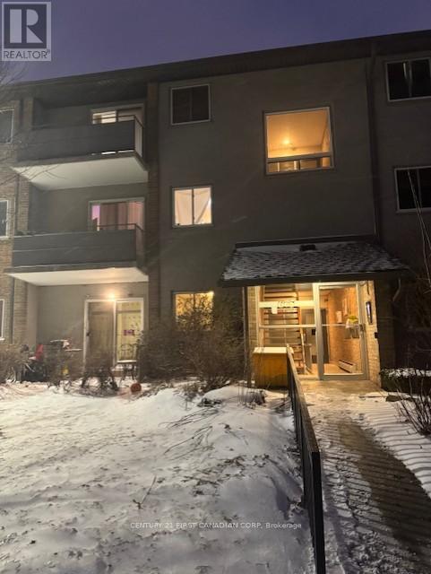 8 - 675 Wonderland Road S, London South, Ontario  N6K 1M1 - Photo 3 - X12673202