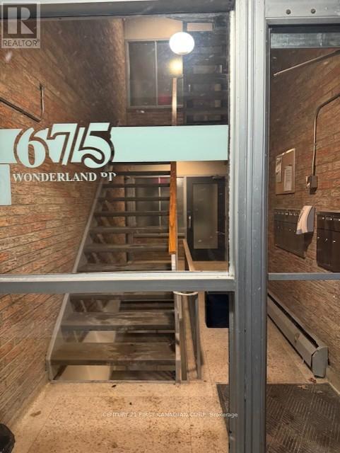 8 - 675 Wonderland Road S, London South, Ontario  N6K 1M1 - Photo 4 - X12673202