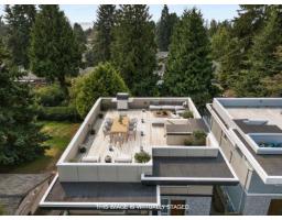 13766 NORTH BLUFF ROAD, White Rock, British Columbia