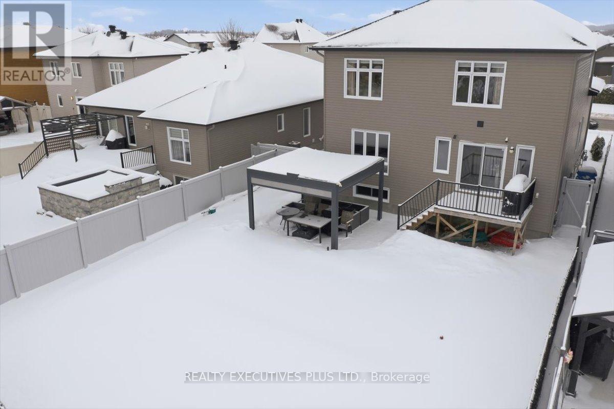 1082 Docteur Corbeil Boulevard, Clarence-Rockland, Ontario  K4K 0E9 - Photo 38 - X12673010