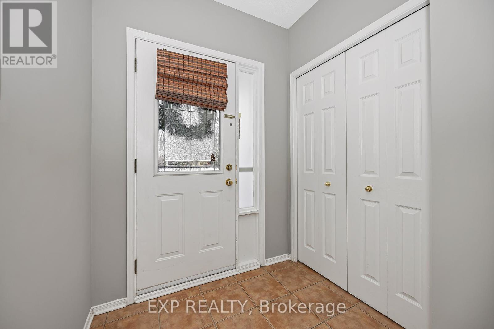 4596 Ogilvie Walk Crescent, Ottawa, Ontario  K1J 1G6 - Photo 2 - X12673028