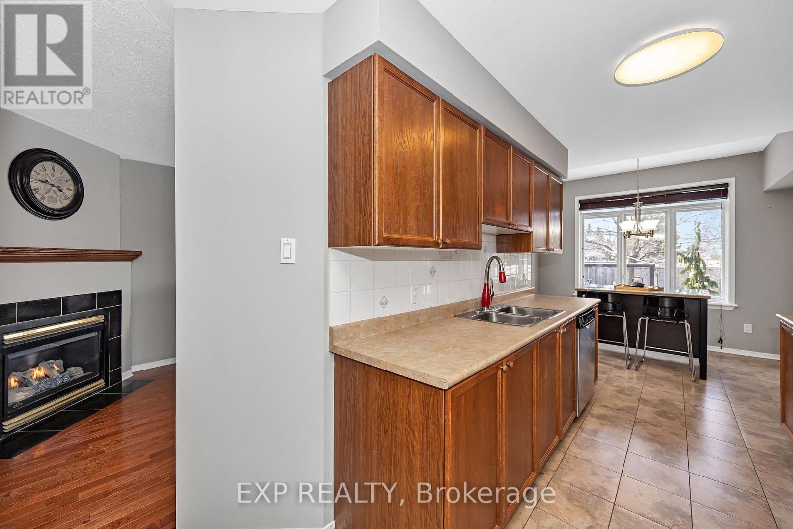 4596 Ogilvie Walk Crescent, Ottawa, Ontario  K1J 1G6 - Photo 7 - X12673028