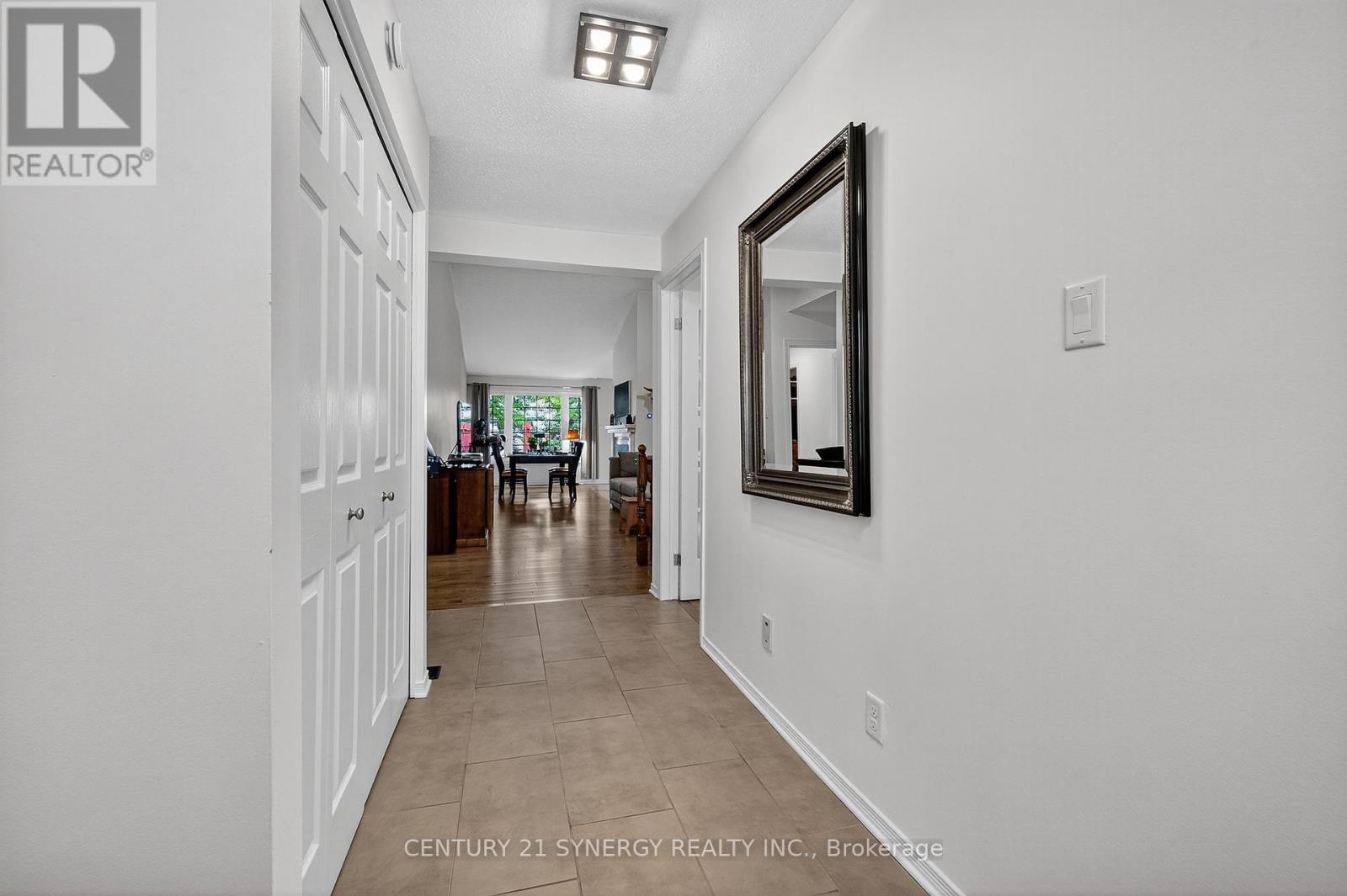 47 - 18 Oyster Bay Court, Ottawa, Ontario K2S 1H3 - Photo 3 - X12673052