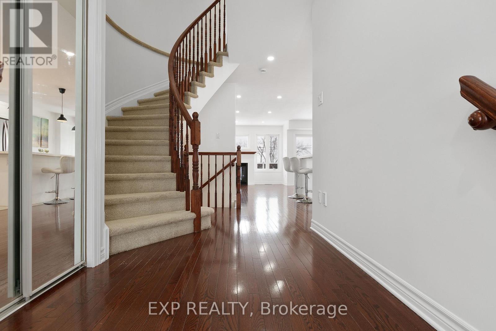 1899 Arrowgrass Way, Ottawa, Ontario  K4A 0E3 - Photo 4 - X12673192