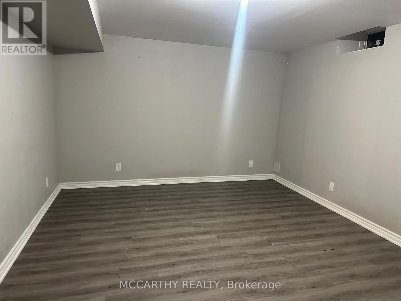 326 Wallace Street, Shelburne, Ontario  L9V 2S2 - Photo 7 - X12613756