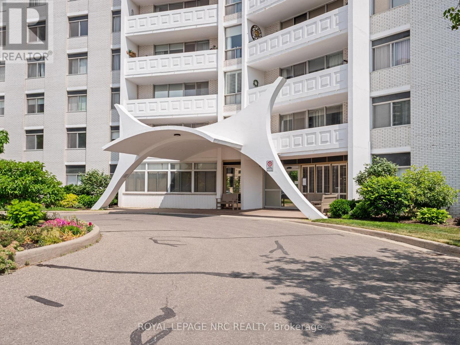 904 - 15 Towering Heights Boulevard, St. Catharines, Ontario  L2T 3G7 - Photo 3 - X12673234