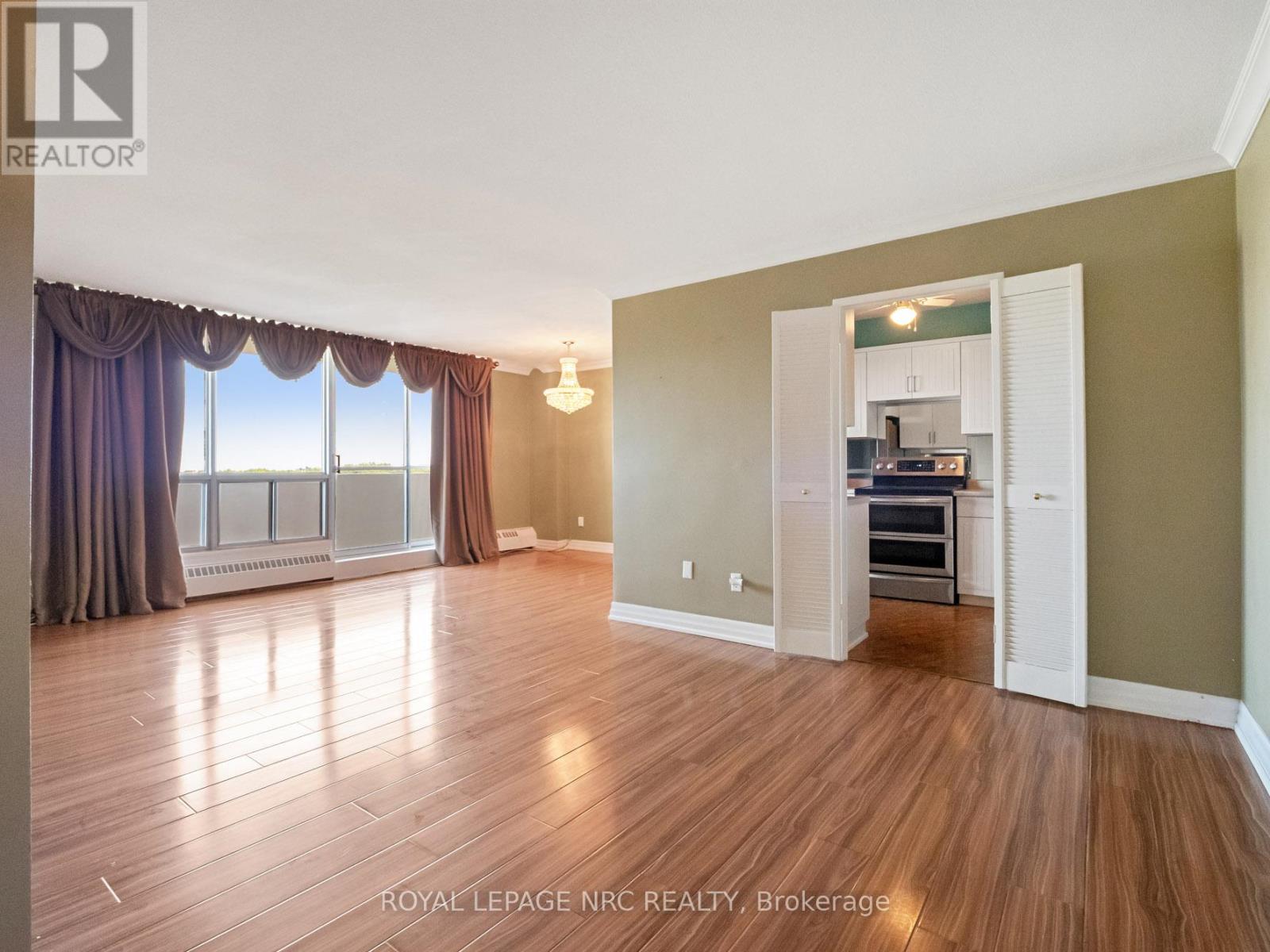 904 - 15 Towering Heights Boulevard, St. Catharines, Ontario  L2T 3G7 - Photo 5 - X12673234