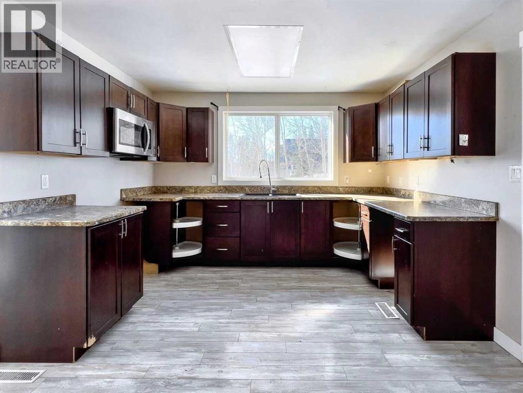 57 Poplar Crescent, Gregoire Lake Estates, Alberta  T9H 5S1 - Photo 9 - A2267503